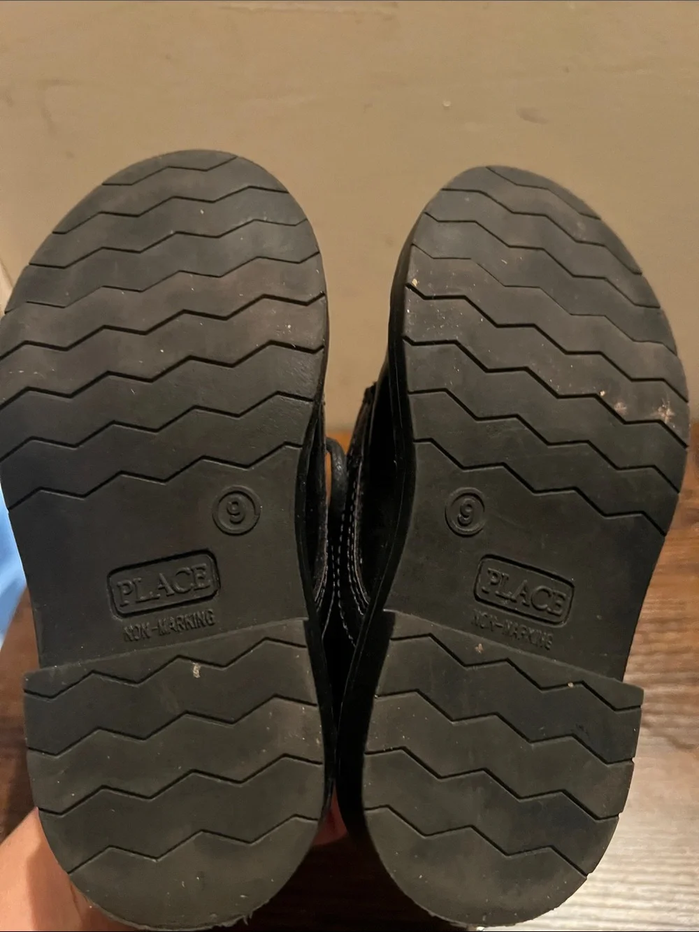 Children’s place size 9 boys dress shoes